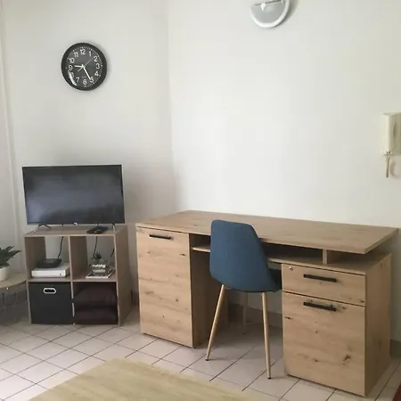 公寓 Meuble 27 Metres Carres Wifi Netflix 尼奥尔